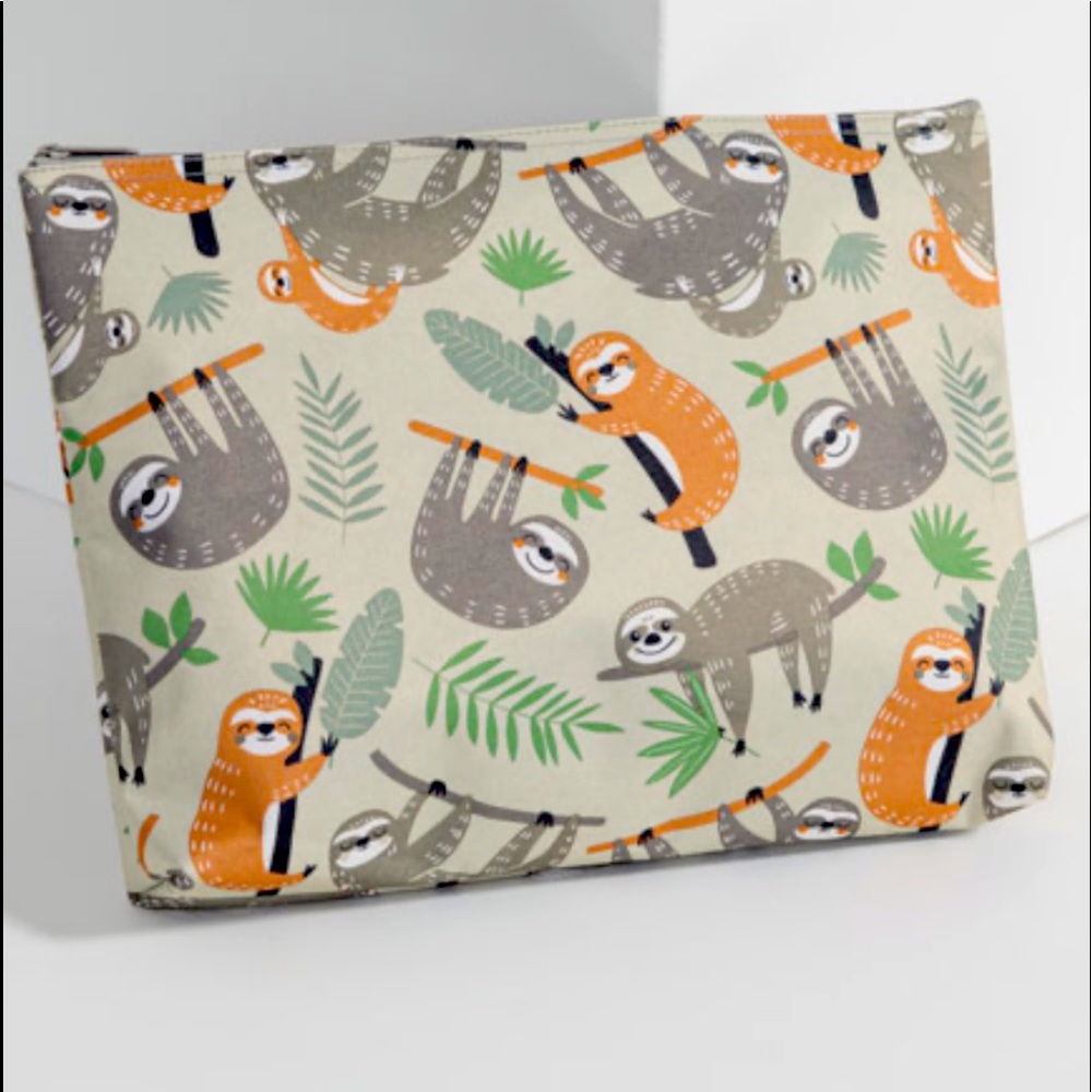 31 bags sloth zipper pouch